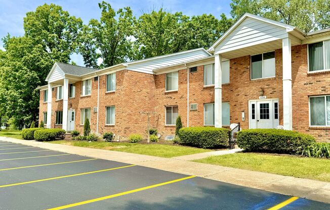 Renovated One-Bedroom Apartment – Prime Walled Lake Location!
