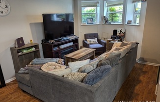 1528 W WELLINGTON