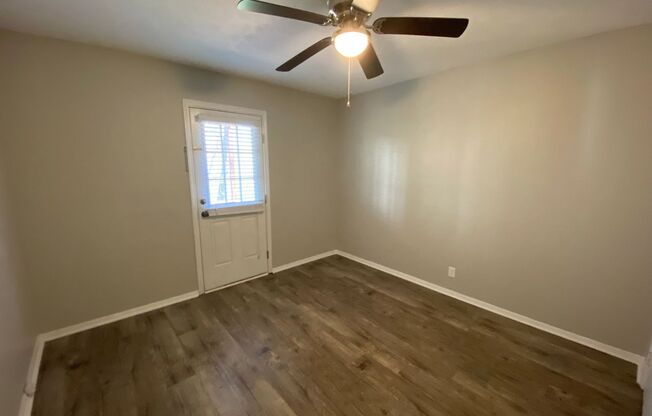 2 beds, 1 bath, 960 sqft, $1,365, Unit 81