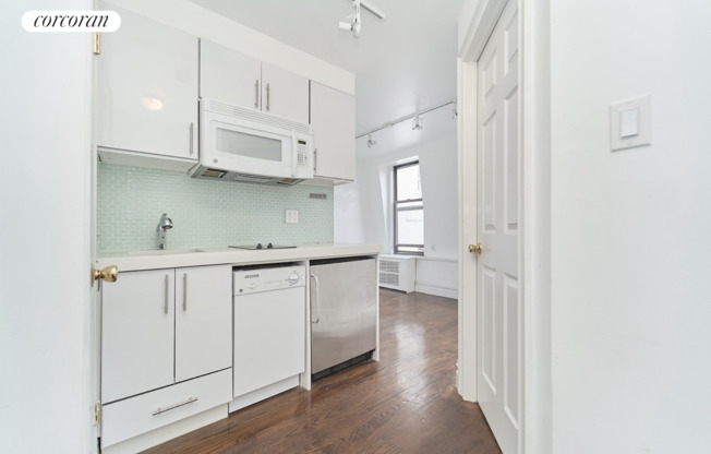 224 West 13th Street 5R
