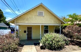 Old World Charm 2 bedroom / 1 bath
