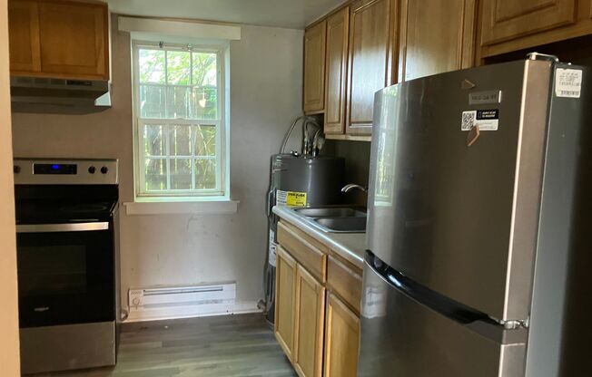 2 beds, 1 bath, 600 sqft, $1,250, Unit Unit 01