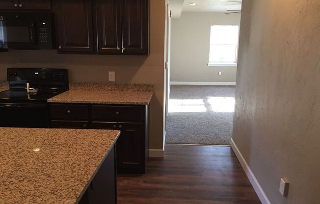 2 beds, 1 bath, $1,250