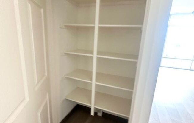 1 bed, 1 bath, 587 sqft, $3,195, Unit 610