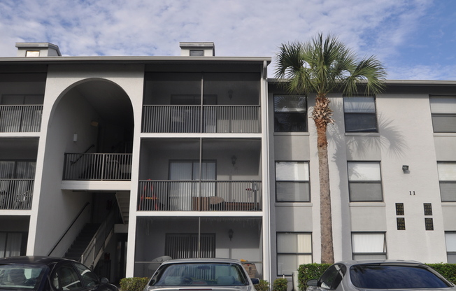 SANFORD: 2 Bed/2 Bath, 2nd floor condo at Pine Ridge Club AVAILABLE NOW!