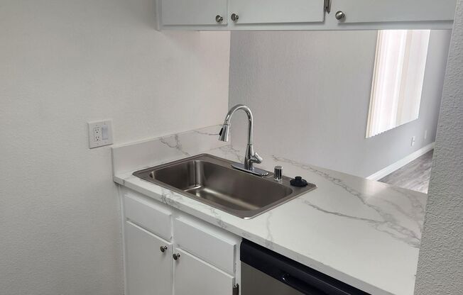 1 bed, 1 bath, 725 sqft, $1,995, Unit 215