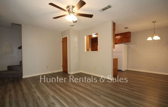 2 beds, 1.5 baths, $850