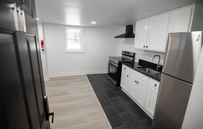 1 bed, 1 bath, 600 sqft, $899, Unit Unit 111