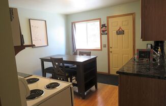 2 beds, 1 bath, $1,050