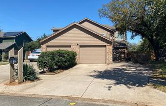 1403 PALMNOLD CIR E