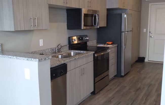 Studio, 1 bath, 497 sqft, $957, Unit 5710-2B NE 80th Ter
