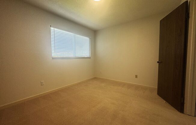 2 beds, 1.5 baths, $2,550, Unit APARTMENT B