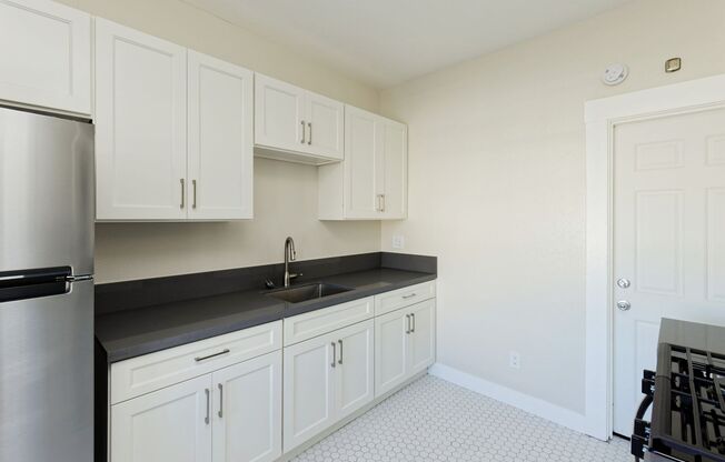 1 bed, 1 bath, 800 sqft, $1,925, Unit 08