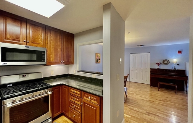 2 beds, 2 baths, 1,152 sqft, $3,800, Unit 211
