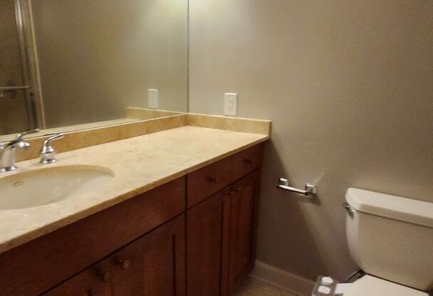 2 beds, 2 baths, $2,250, Unit #1105