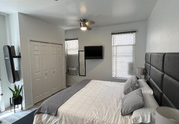 541 W 133 ST