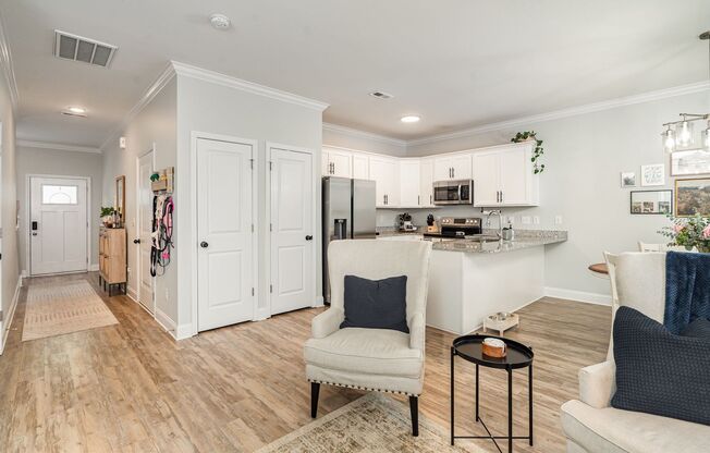 Charming 3-Bedroom Townhome Close to Everything You Love in Charlotte