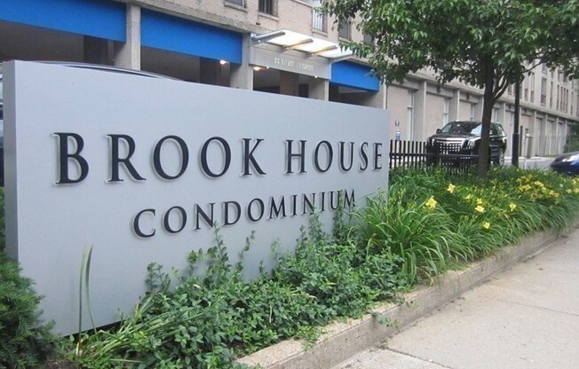 1 bed, 1 bath, 725 sqft, $3,200, Unit 213