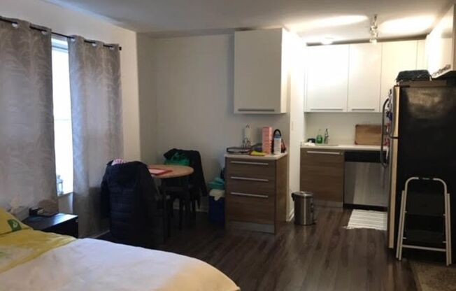 Studio, 1 bath, $1,450, Unit 5E