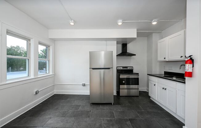 Studio, 1 bath, 500 sqft, $795, Unit Unit 406