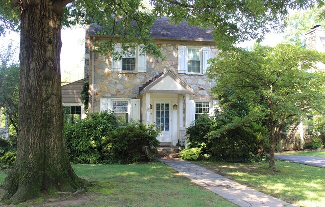 Alexandria/Braddock Heights - 2702 Ridge Road Drive - $4,475.00