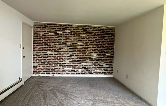2 beds, 1 bath, 900 sqft, $1,525, Unit 123