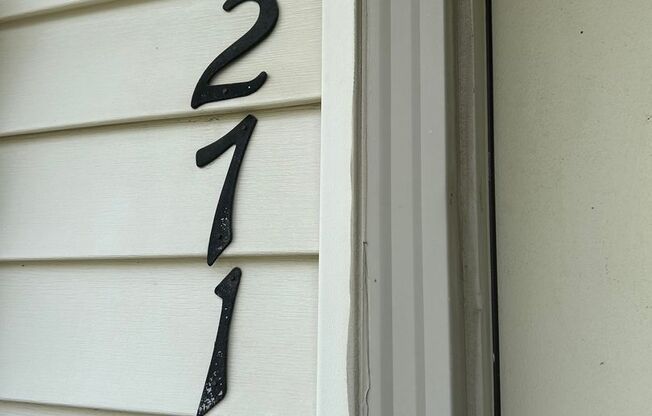 2 beds, 1 bath, 869 sqft, $1,159, Unit 12716S