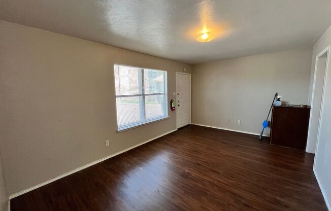 1 bed, 1 bath, 420 sqft, $895, Unit #102