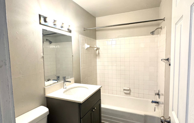 1 bed, 1 bath, 750 sqft, $1,099, Unit 3310-11