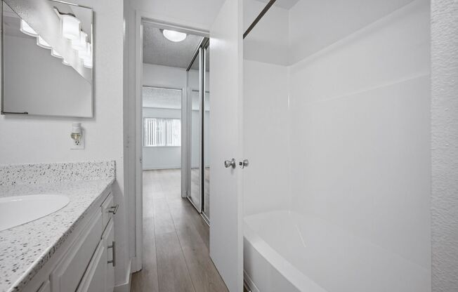 1 bed, 1 bath, 754 sqft, $2,295, Unit 218