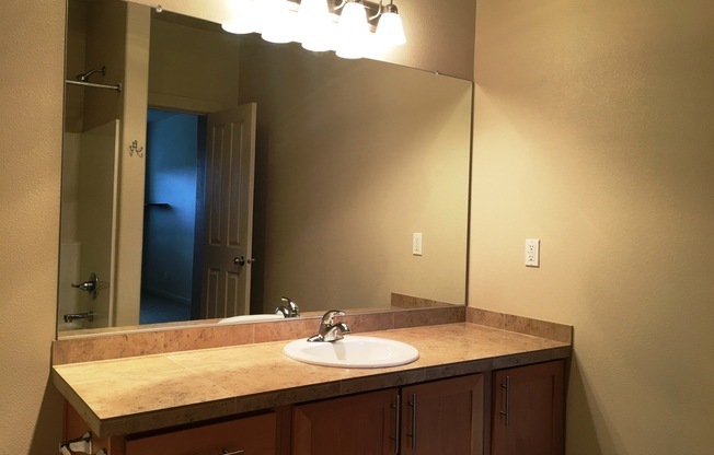 2 beds, 2 baths, $1,875