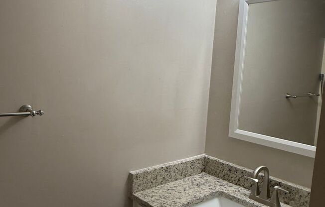 1 bed, 1 bath, 600 sqft, $1,190, Unit C1