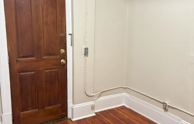 Studio, 1 bath, 150 sqft, $950, Unit 105
