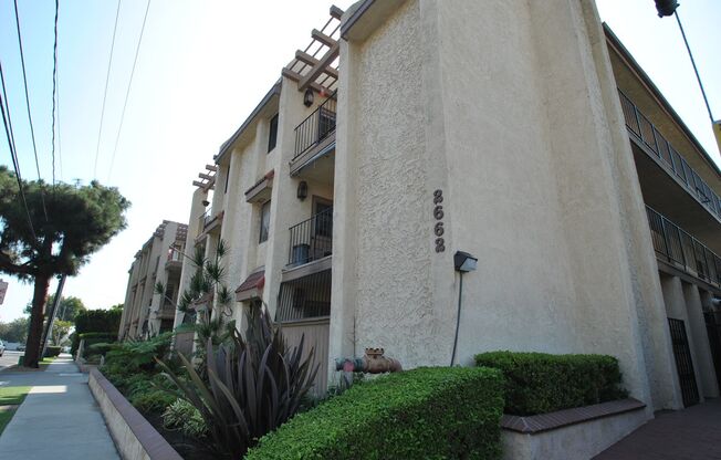 2 beds, 2 baths, $3,400, Unit Signal View