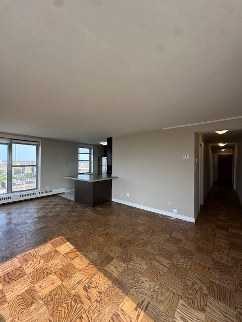 1121 N WAVERLY PL
