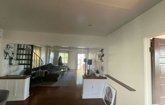 547 Brooks Ave