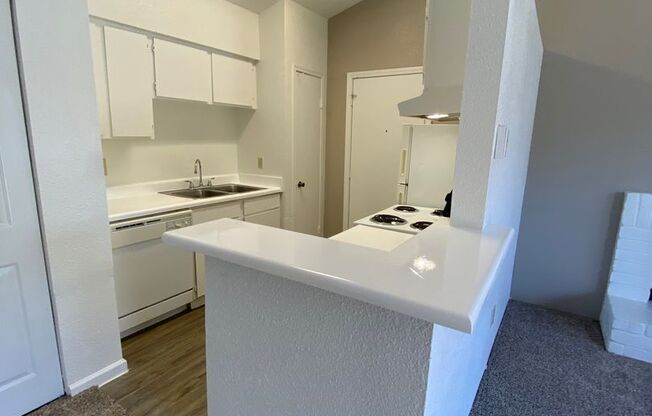 2 beds, 2 baths, 1,038 sqft, $1,085, Unit 1101