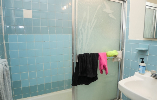 1 bed, 1 bath, 999 sqft, $2,600, Unit 26