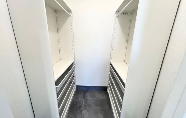 2 beds, 2 baths, $1,500, Unit # 1074