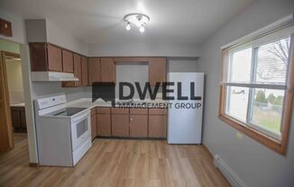 2 beds, 1 bath, $900, Unit 1