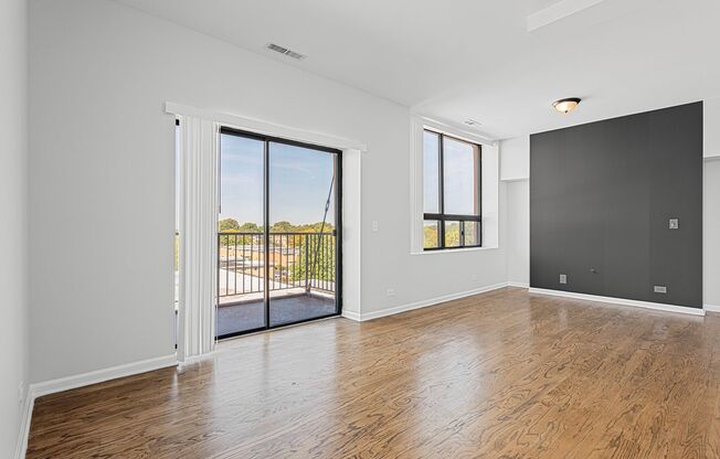 2 beds, 2 baths, 900 sqft, $2,550, Unit 411