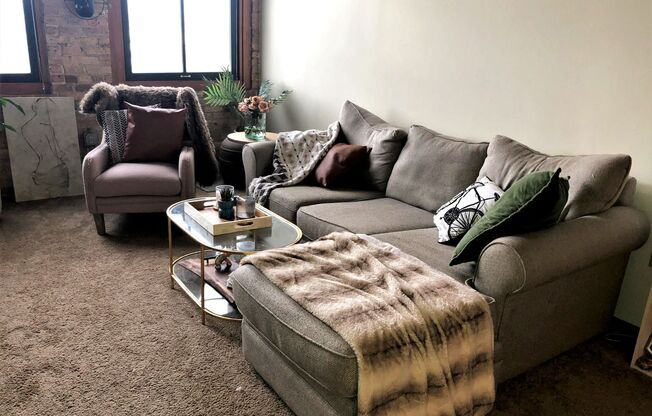 2 beds, 1 bath, 864 sqft, $1,800, Unit 312
