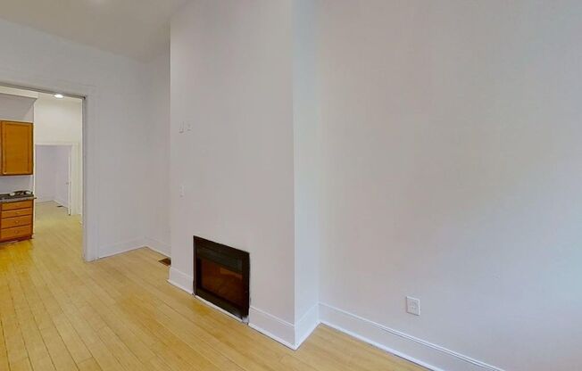 3 beds, 3 baths, 1,800 sqft, $2,399, Unit 16