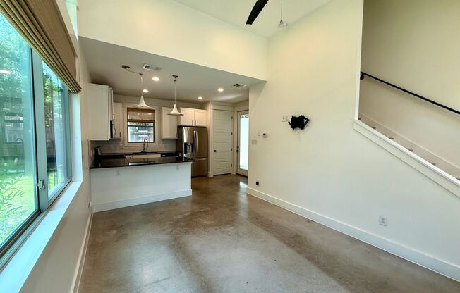 Gorgeous & modern free-standing home in ‘02!