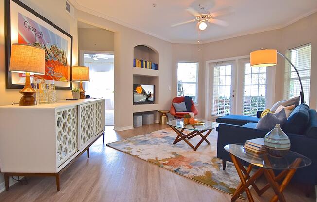 Sarasota Apartments Living Room - Saratoga Place