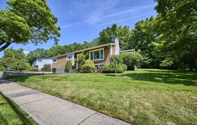 267 COUNTRY CLUB RD