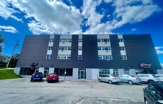 2867 S Kinnickinnic