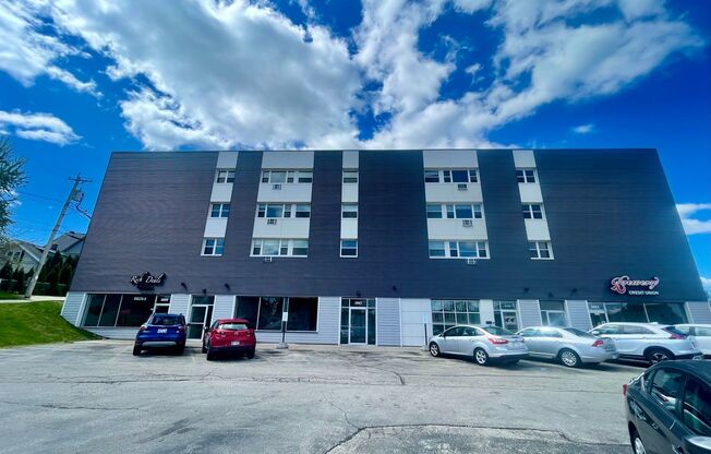 2867 S Kinnickinnic