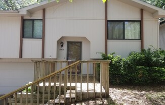 3 beds, 2 baths, $1,725