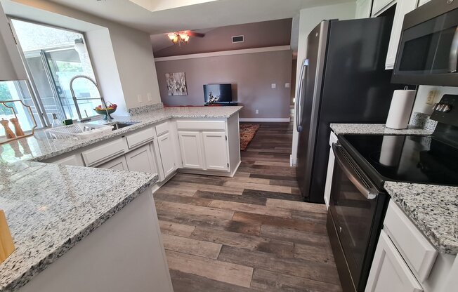 7944 W CHARTER OAK RD